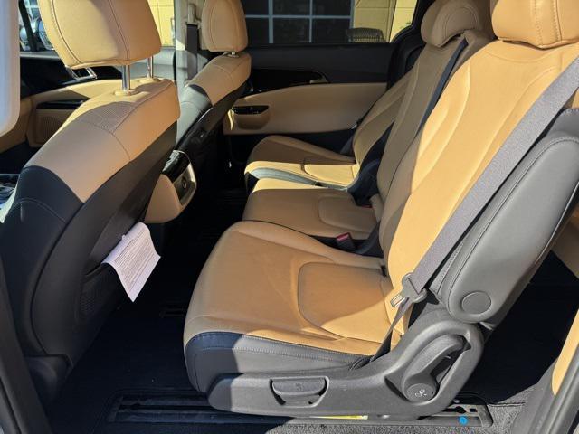 used 2024 Kia Carnival car, priced at $30,544