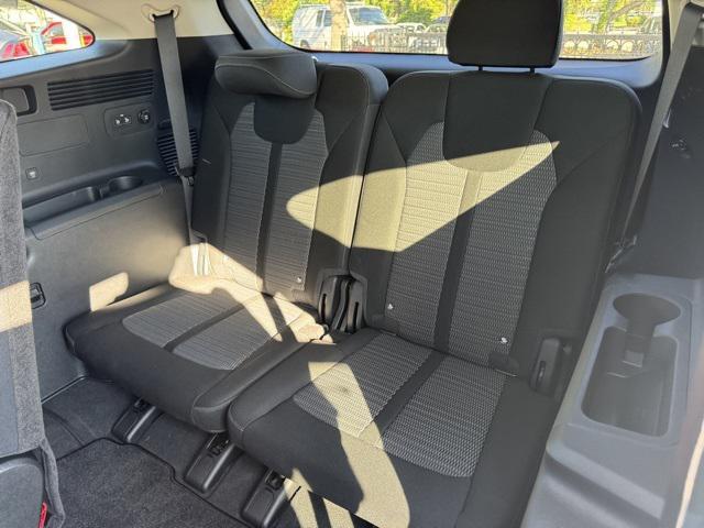 used 2025 Kia Sorento car, priced at $29,155