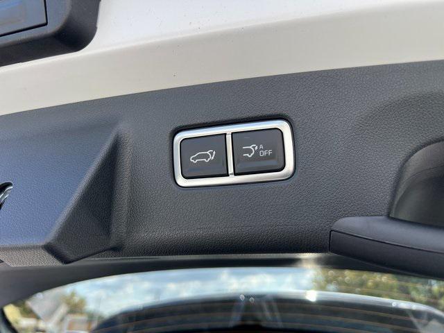 new 2025 Kia Sorento car, priced at $44,895