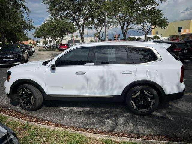 used 2023 Kia Telluride car, priced at $32,408