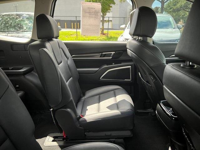 used 2023 Kia Telluride car, priced at $32,408