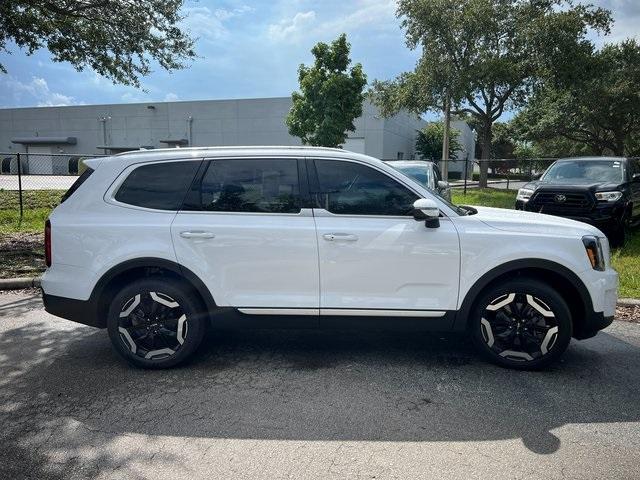 used 2023 Kia Telluride car, priced at $32,408