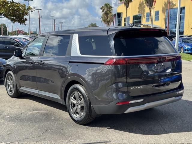 used 2023 Kia Carnival car, priced at $29,794