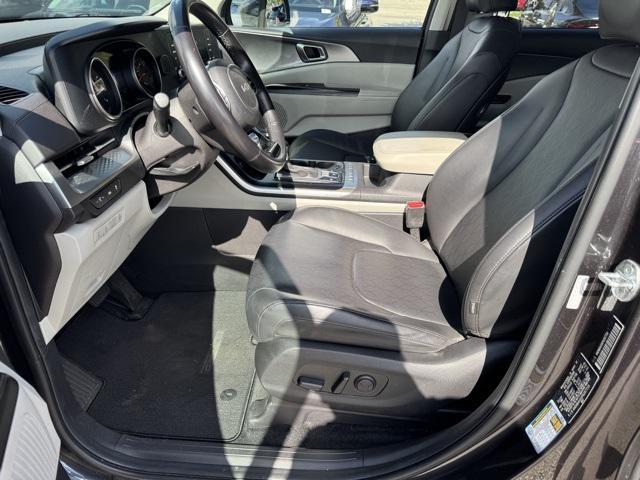 used 2023 Kia Carnival car, priced at $29,794