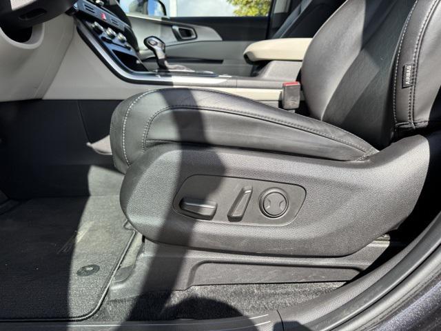 used 2023 Kia Carnival car, priced at $29,794