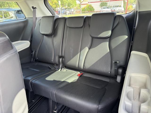 used 2023 Kia Carnival car, priced at $29,794