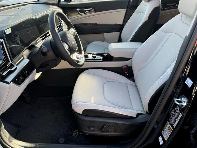 new 2025 Kia Sportage car, priced at $28,318