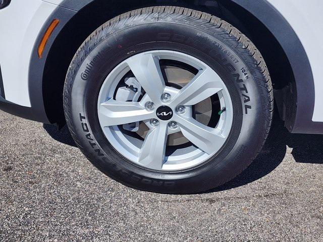 new 2025 Kia Sorento car, priced at $31,260