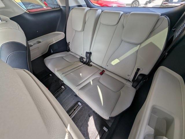 new 2025 Kia Carnival car, priced at $49,779