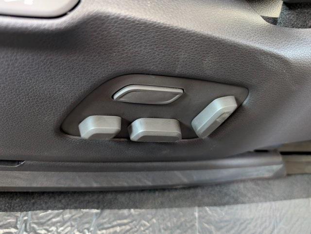 new 2025 Kia Carnival car, priced at $49,779