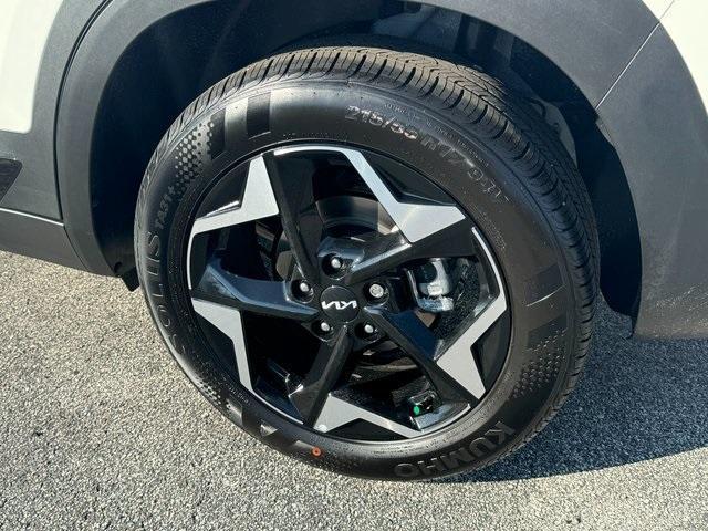 new 2025 Kia Seltos car, priced at $25,391