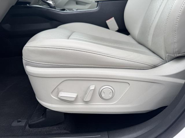 used 2023 Kia Sorento car, priced at $23,220