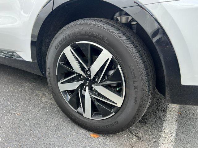used 2023 Kia Sorento car, priced at $24,263