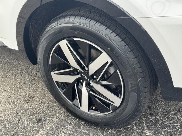 used 2023 Kia Sorento car, priced at $23,220