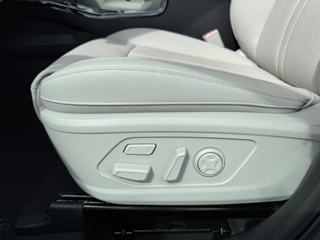 used 2024 Kia Sorento Hybrid car, priced at $36,868