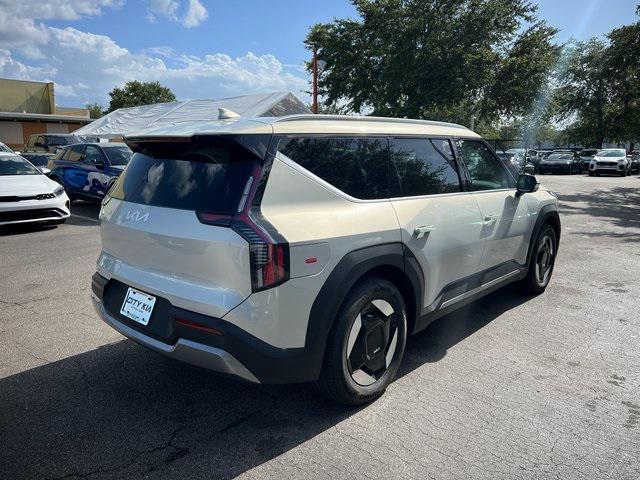 new 2026 Kia EV9 car, priced at $62,162