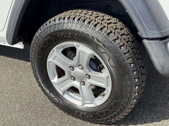 used 2020 Jeep Wrangler Unlimited car, priced at $27,157