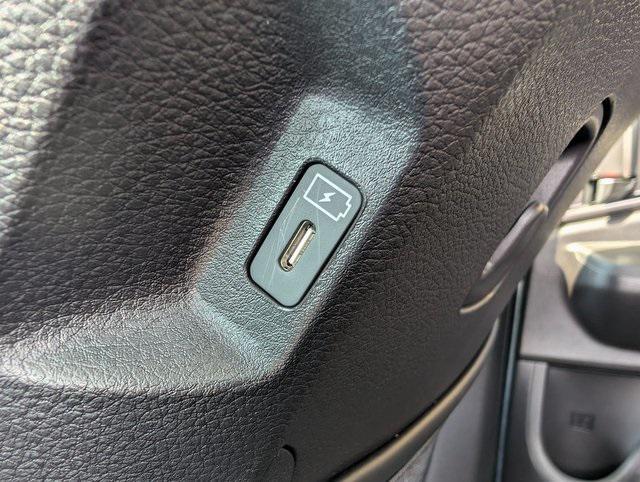 new 2025 Kia Carnival Hybrid car, priced at $50,931