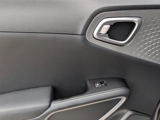 new 2025 Kia Soul car, priced at $21,009