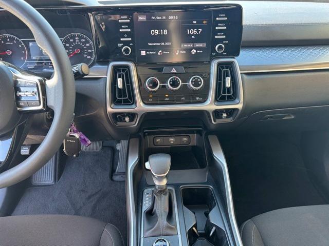 used 2023 Kia Sorento car, priced at $21,679
