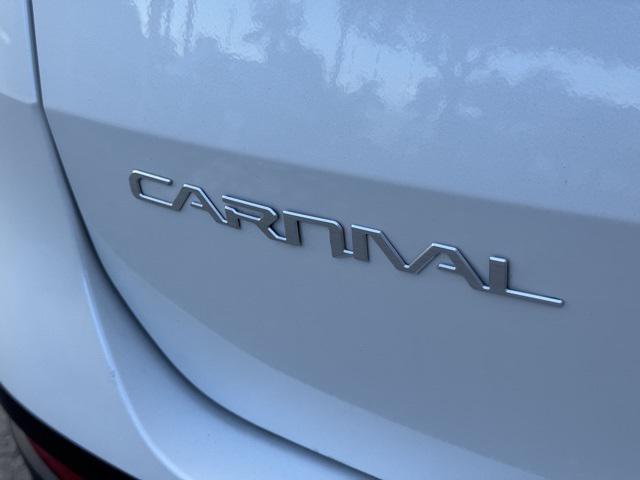 used 2023 Kia Carnival car, priced at $29,456