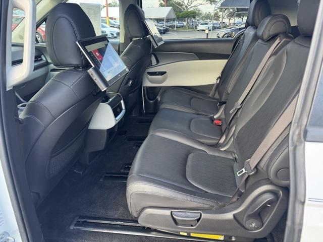 used 2023 Kia Carnival car, priced at $29,456