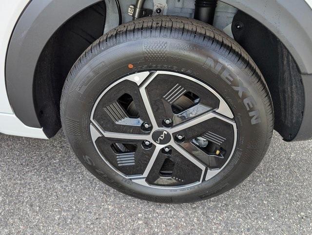 new 2025 Kia Niro car, priced at $26,778