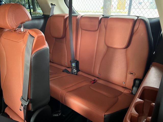 used 2024 Kia Carnival car, priced at $43,007