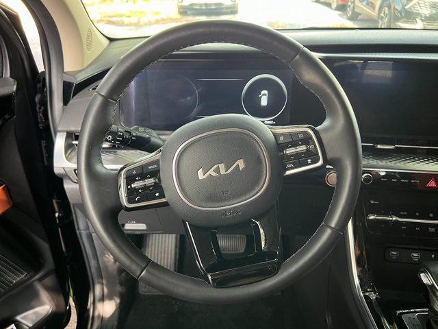 used 2024 Kia Carnival car, priced at $43,007