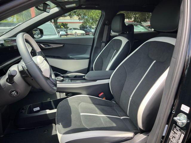 new 2025 Kia EV6 car, priced at $48,629