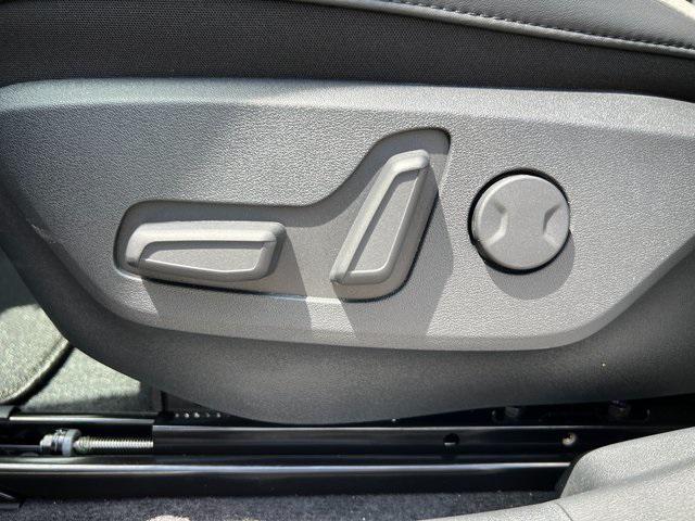 new 2025 Kia EV6 car, priced at $48,629