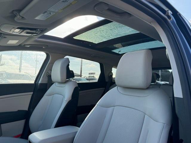 new 2025 Kia Sportage car, priced at $28,054