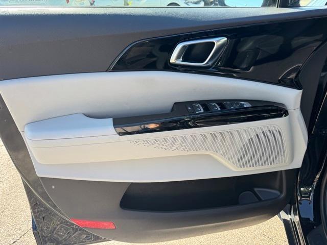 used 2024 Kia Carnival car, priced at $30,714