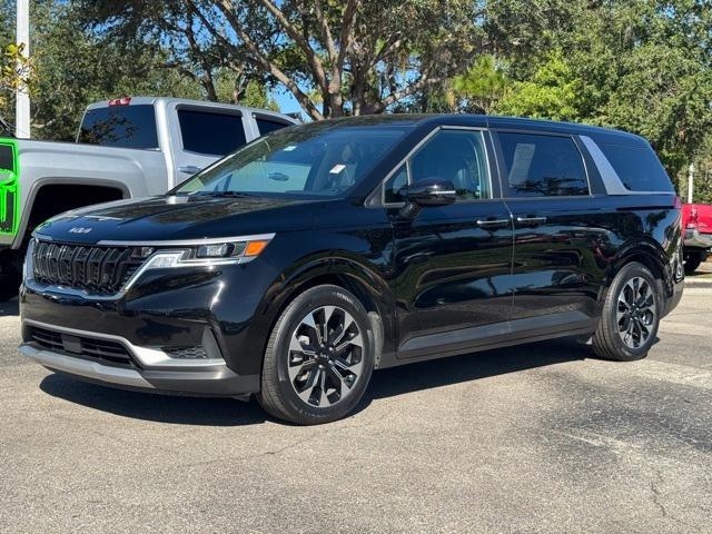 used 2024 Kia Carnival car, priced at $30,714