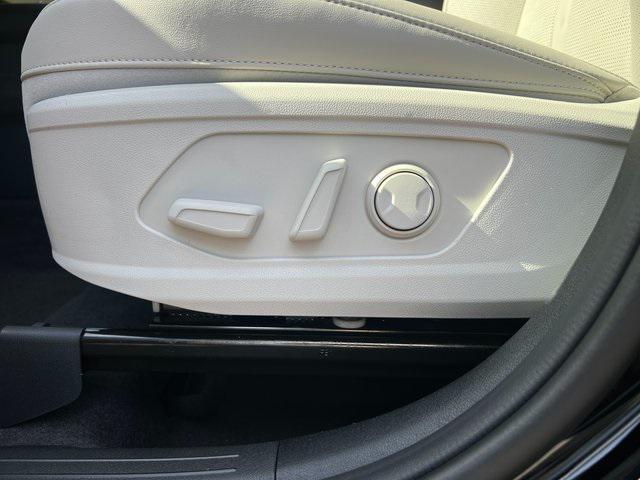 new 2025 Kia Sorento car, priced at $34,817