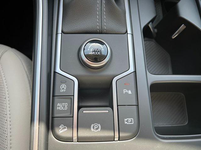new 2025 Kia Sorento car, priced at $34,817