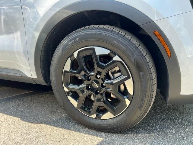 used 2024 Kia Sorento car, priced at $29,443