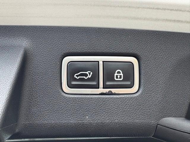 used 2022 Kia Sorento car, priced at $30,462