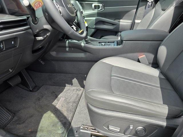 new 2025 Kia Sorento car, priced at $35,292