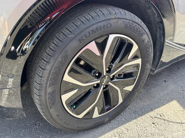 used 2024 Kia EV6 car, priced at $30,980