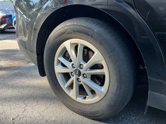 used 2023 Kia Carnival car, priced at $30,696