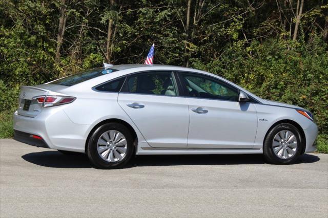 used 2016 Hyundai Sonata Hybrid car, priced at $14,995