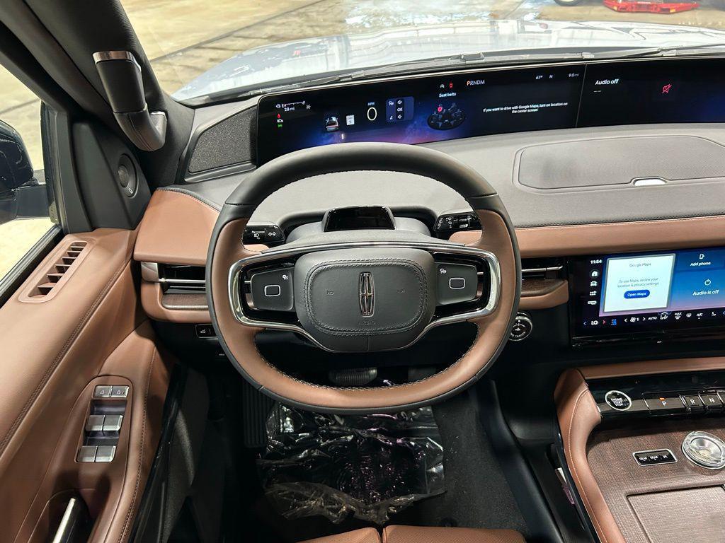 new 2025 Lincoln Navigator car, priced at $105,225