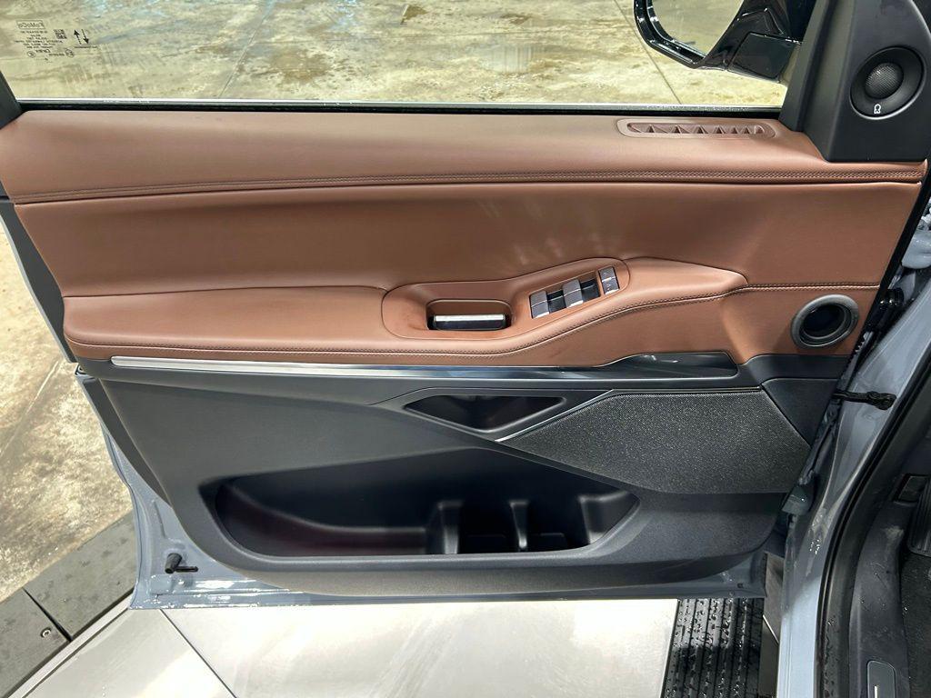 new 2025 Lincoln Navigator car, priced at $105,225