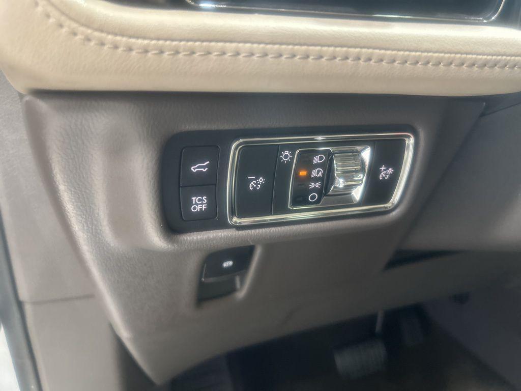 used 2022 Lincoln Nautilus car, priced at $34,901