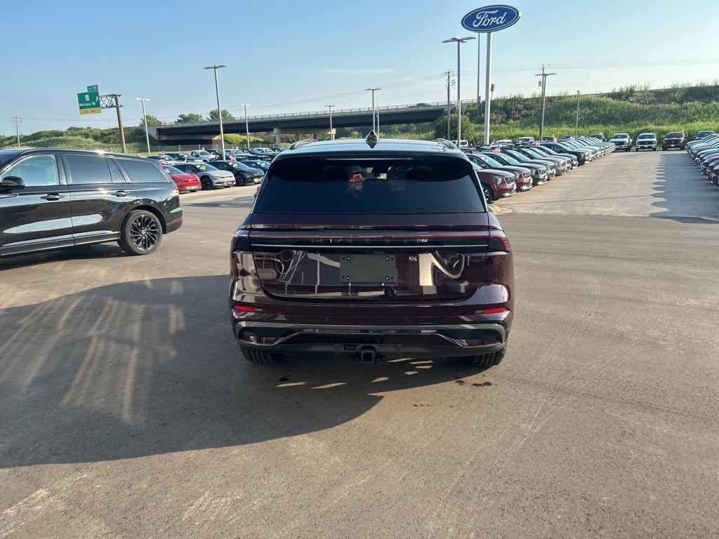 new 2025 Lincoln Nautilus car, priced at $74,895
