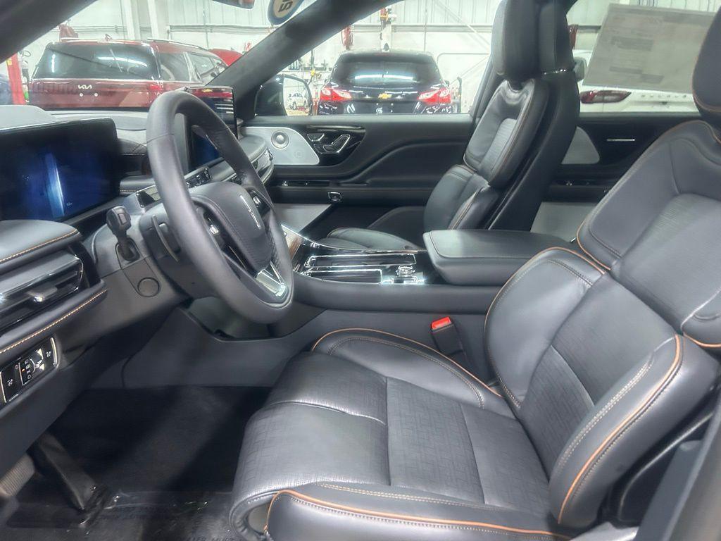 new 2025 Lincoln Aviator car, priced at $93,125