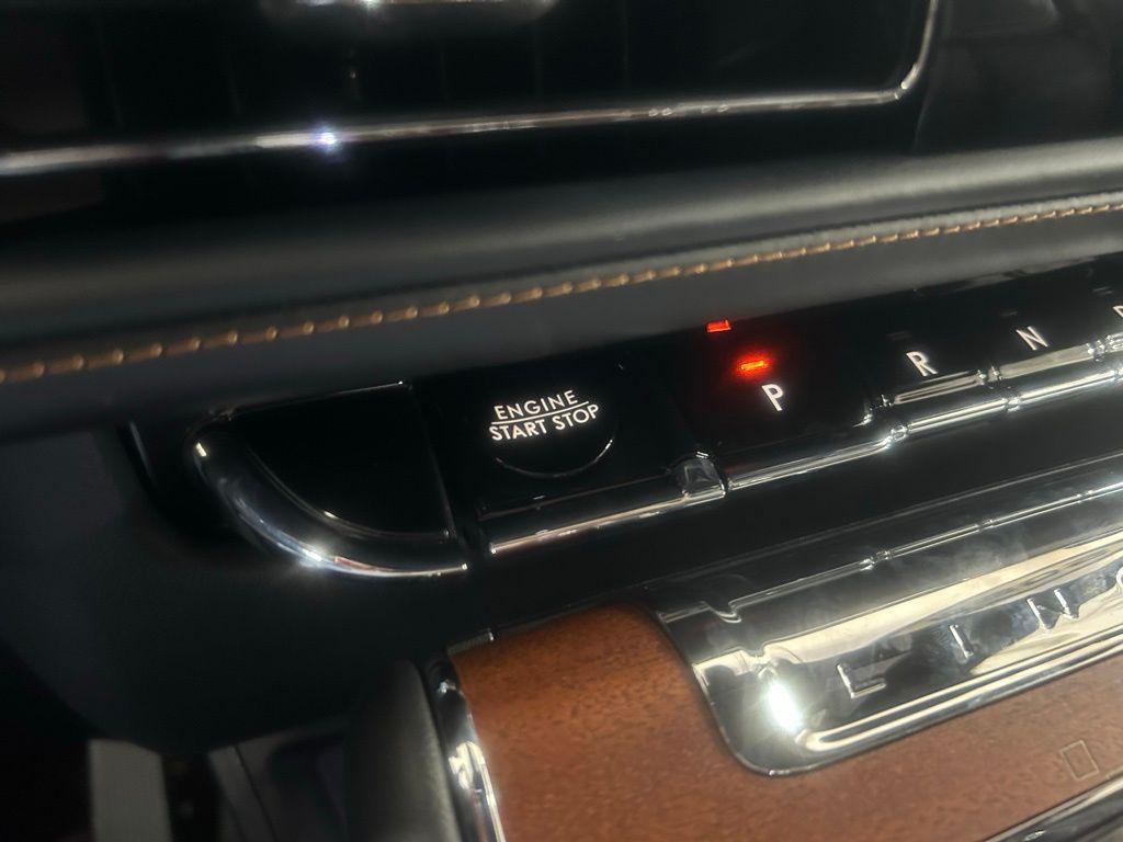 new 2025 Lincoln Aviator car, priced at $93,125