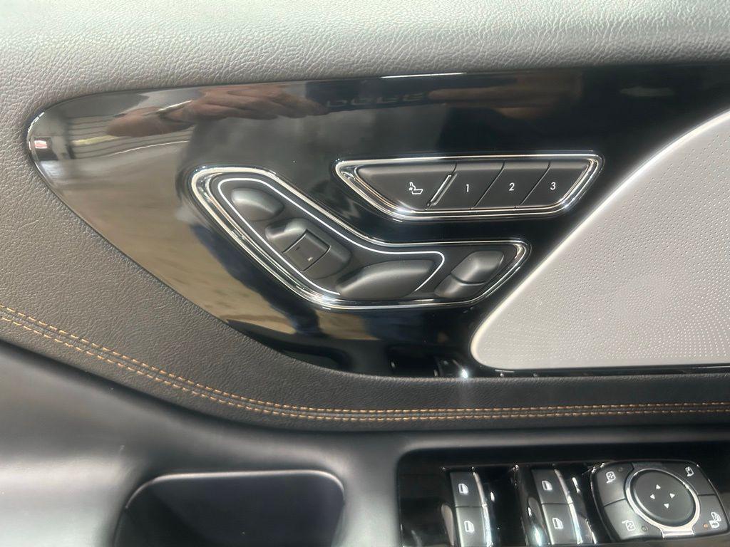 new 2025 Lincoln Aviator car, priced at $93,125