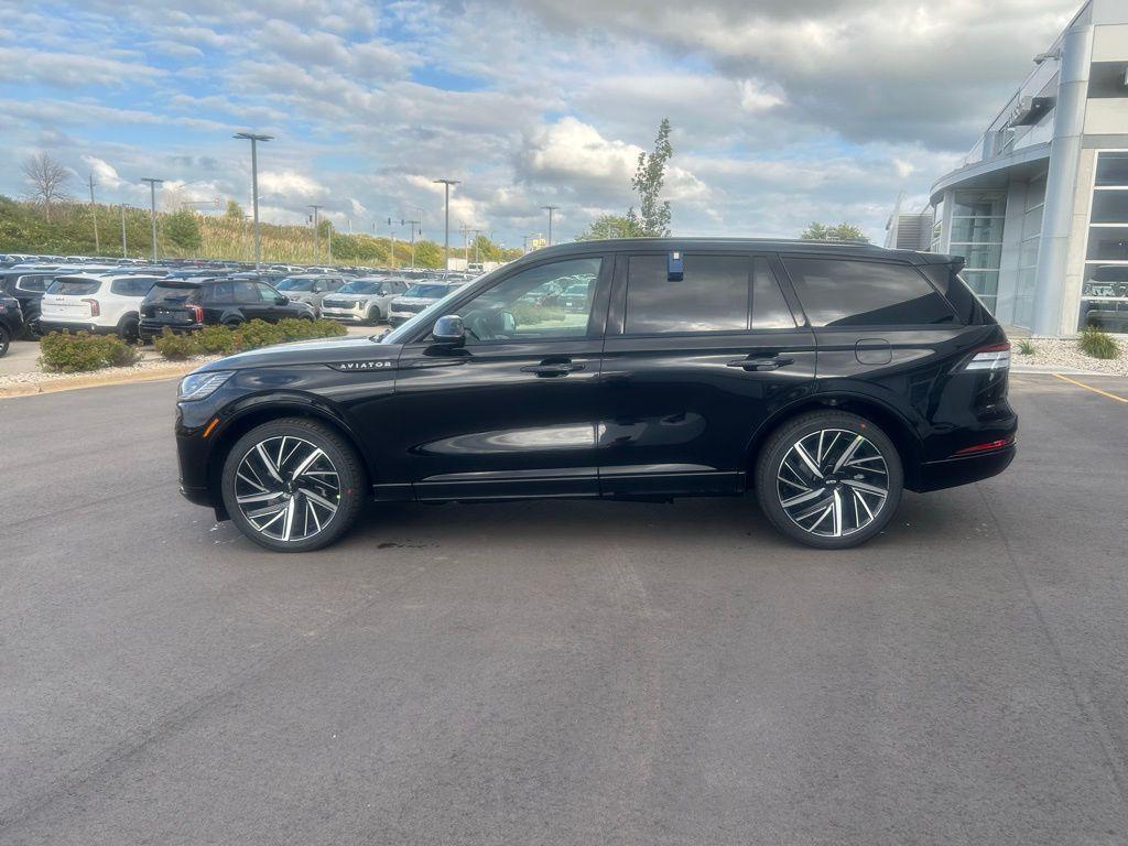 new 2025 Lincoln Aviator car, priced at $93,125